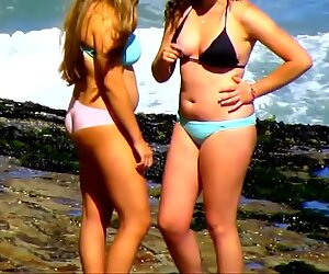 Stora pattar mogen college-tjej bikini tråd topless spion samling