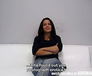 Super éjaculation orgasmes féminins au casting tchèques