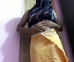 Tamil aunty haciendo desnudo-tease show